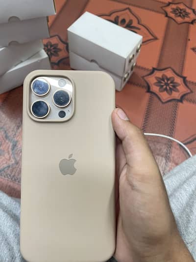 Apple iPhone 16 Pro Max pta Approved mercantile 256gb
