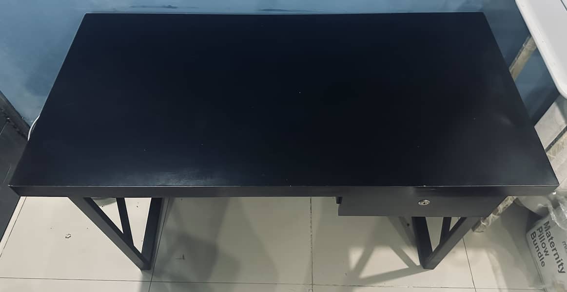 Laptop/Computer/Study Table 1