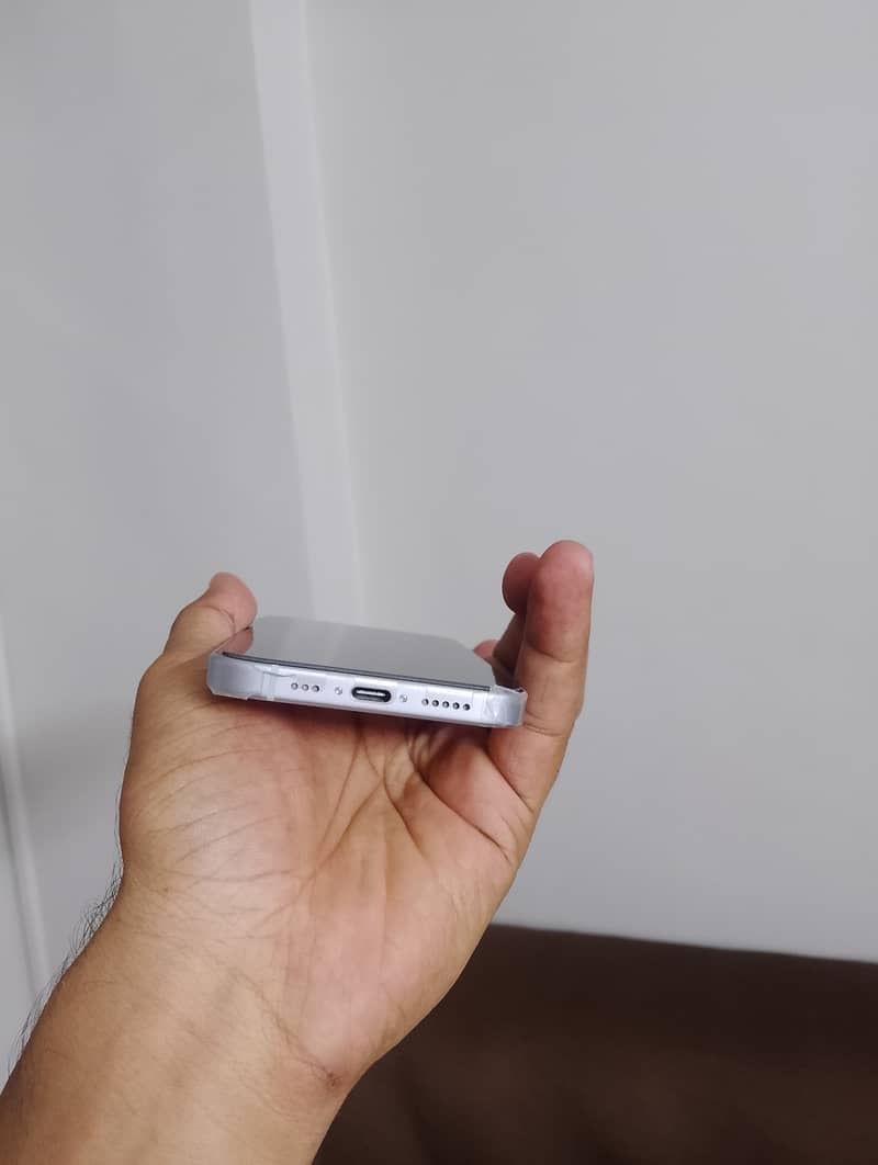 Apple iPhone 15 0