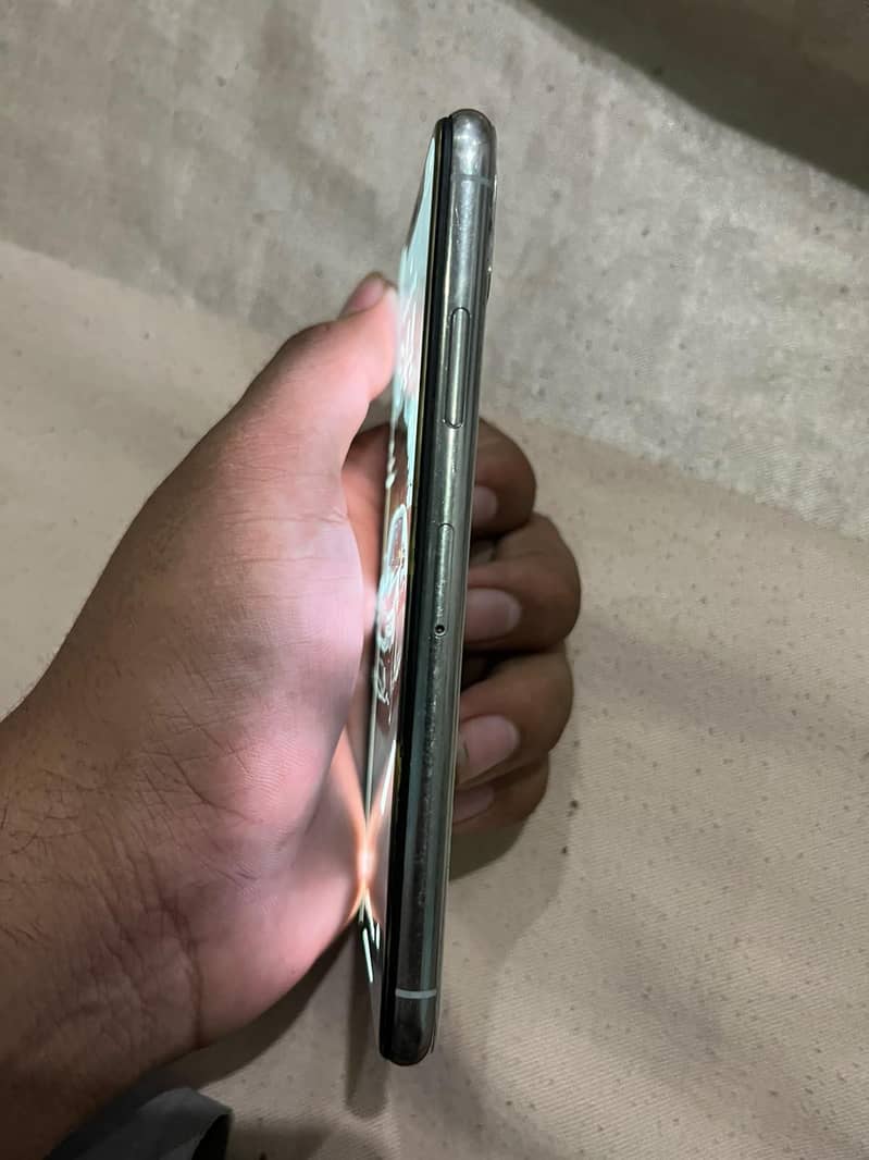 Apple iPhone X 2