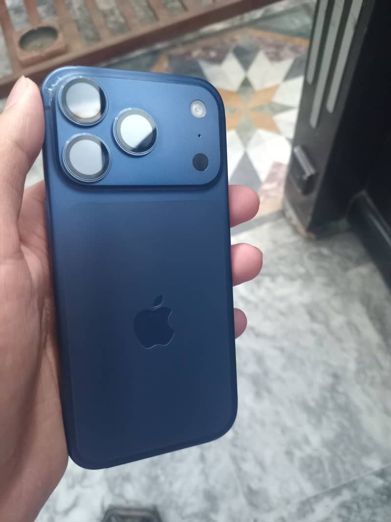 Apple iPhone 17 Pro 4