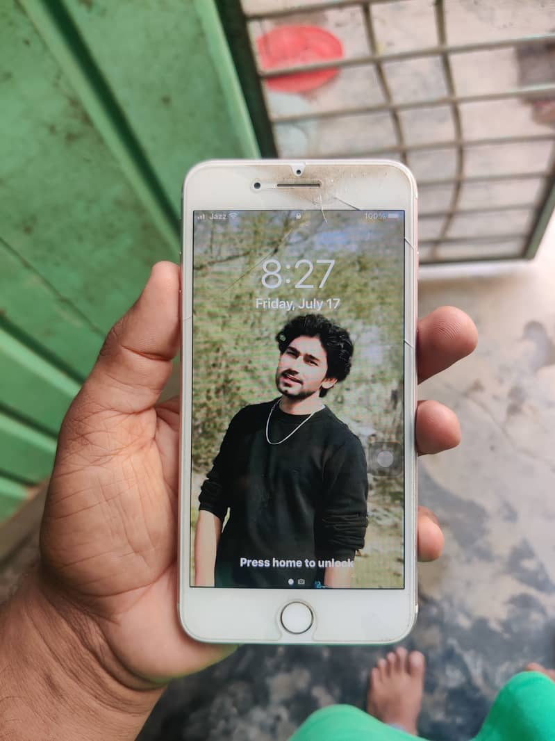 Apple iphone 0