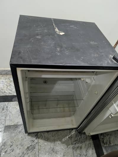 Dawlance mini fridge