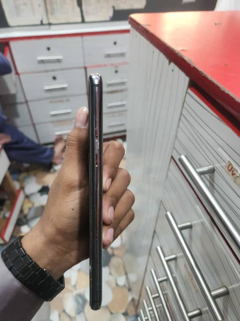 One Plus 7 Pro 3