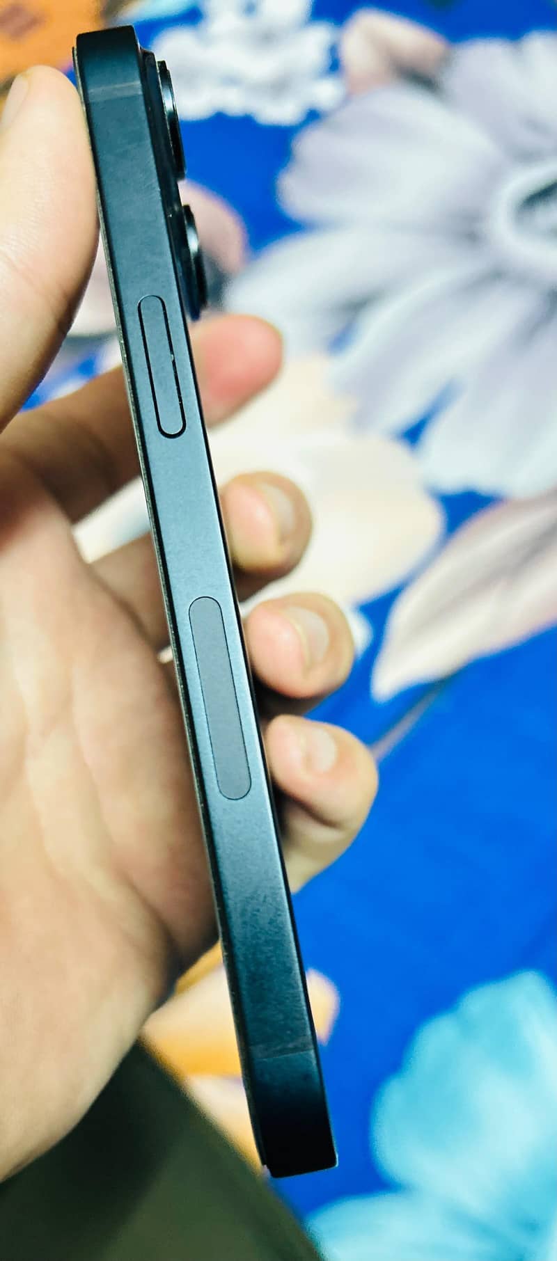 Apple iPhone 14 (urgent sell) 2