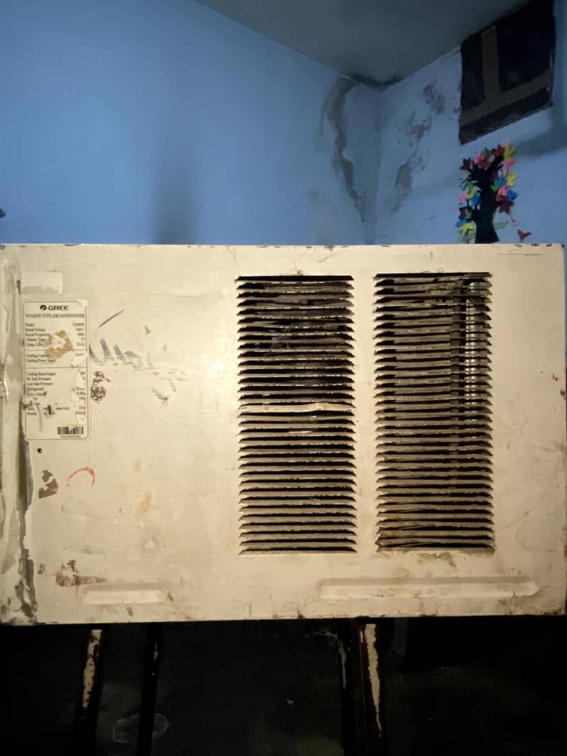 good condition AC 2