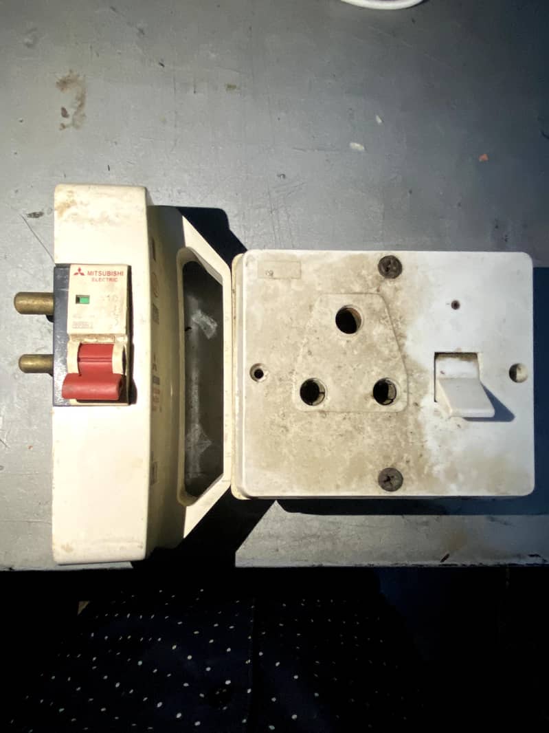 good condition AC 8
