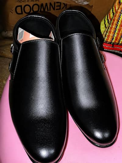 New Branded  Boot for sale in reasonable price is negotiable also