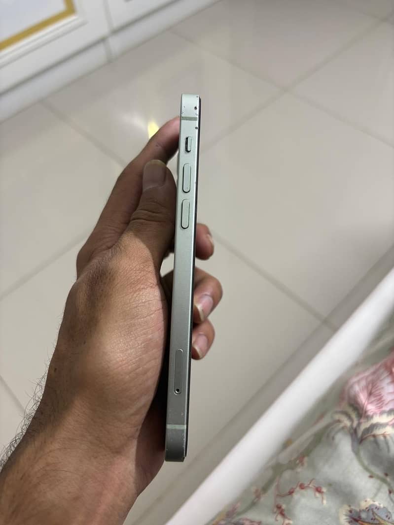 Apple iPhone 12 5