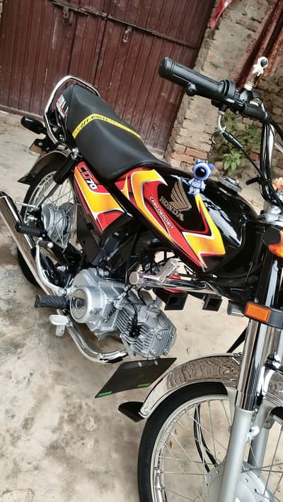 BIKE FOR SALE 2026 MODEL BLACK REGISTERED ALL PUNJAB NUMBER