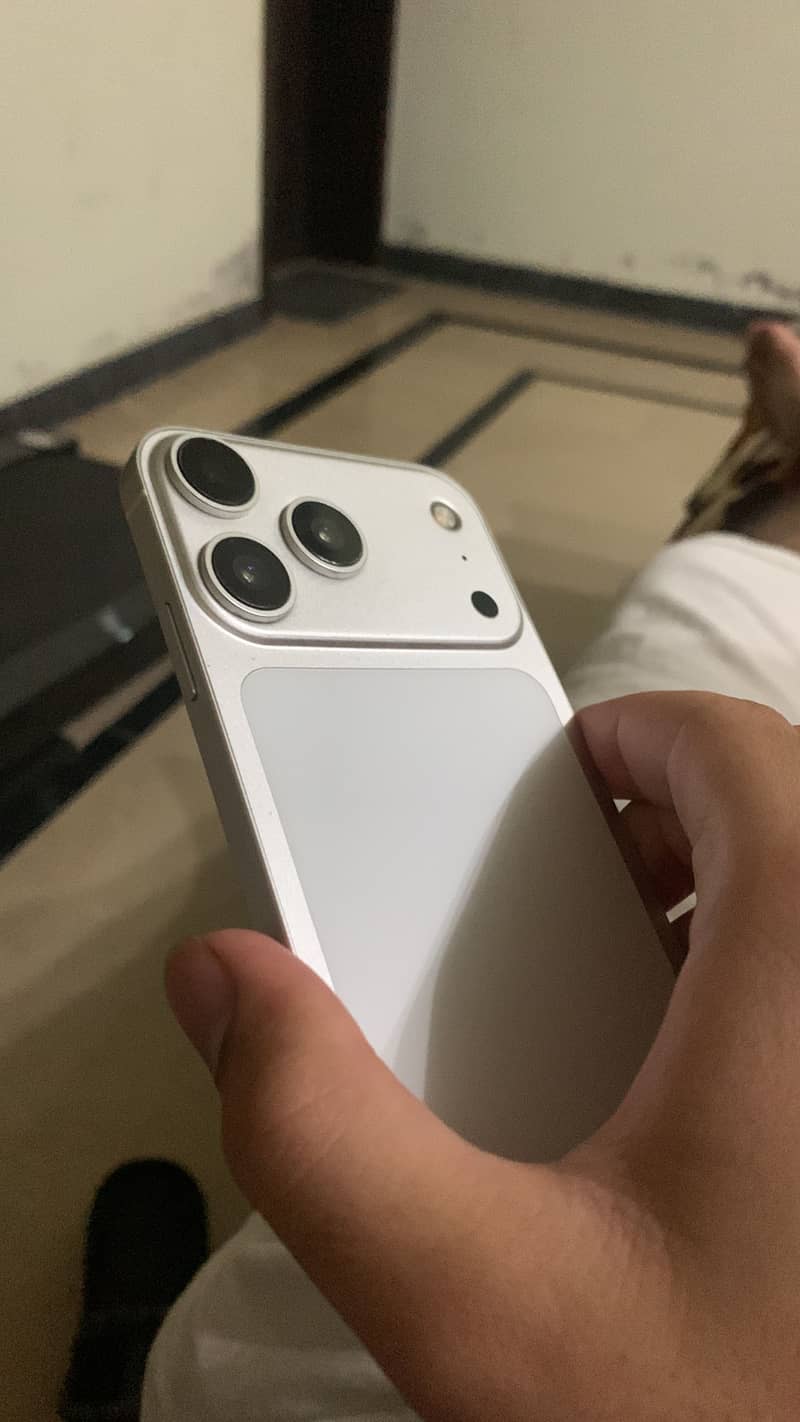 Apple iPhone XR 1