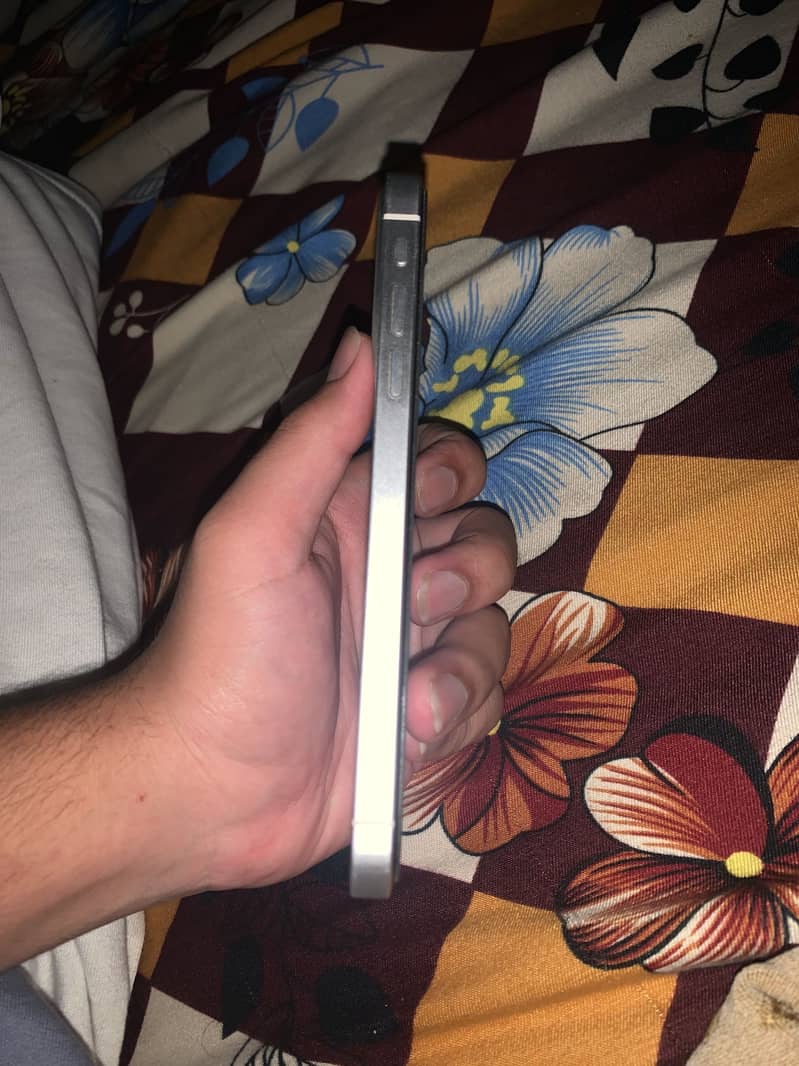 Apple iPhone XR 3