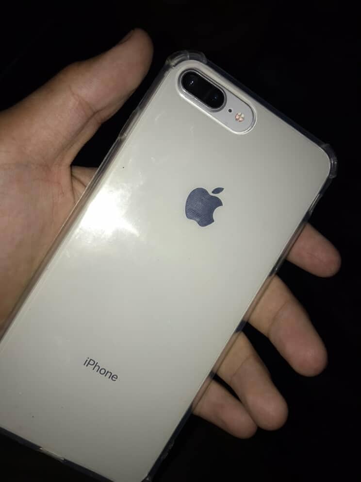 Apple iPhone 8 Plus 0