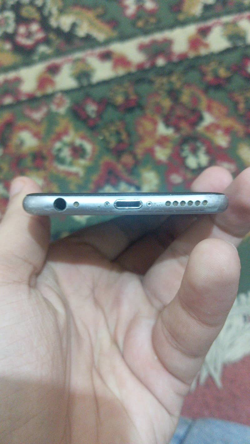 Apple iPhone 6 03068461843 3