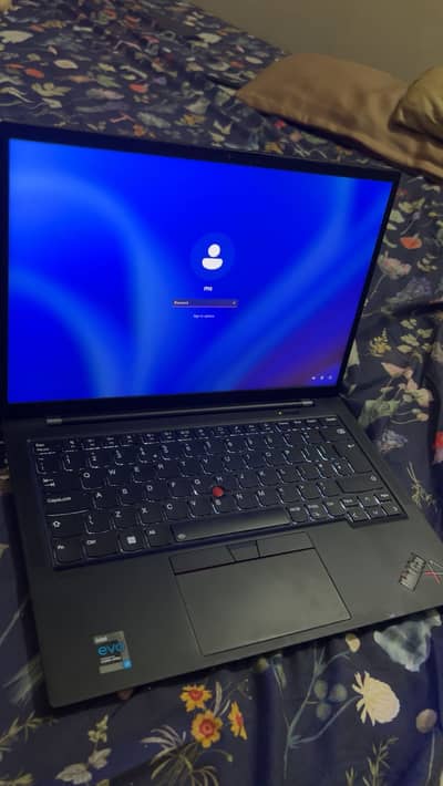 Lenovo ThinkPad X1 Carbon Gen 9 i7 11th Generation 16GB 512GB SSD