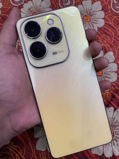 Infinix Hot 40 Pro
