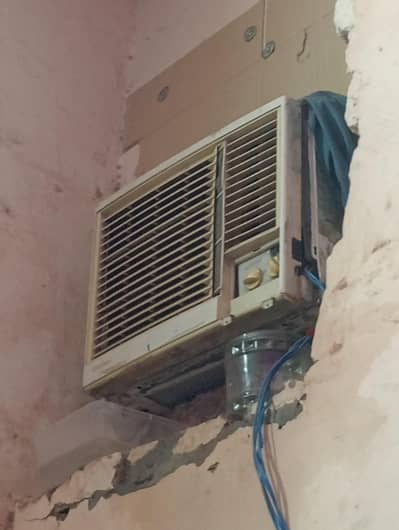 Rasonic window Ac