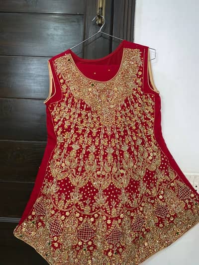 Medium size bridal dress