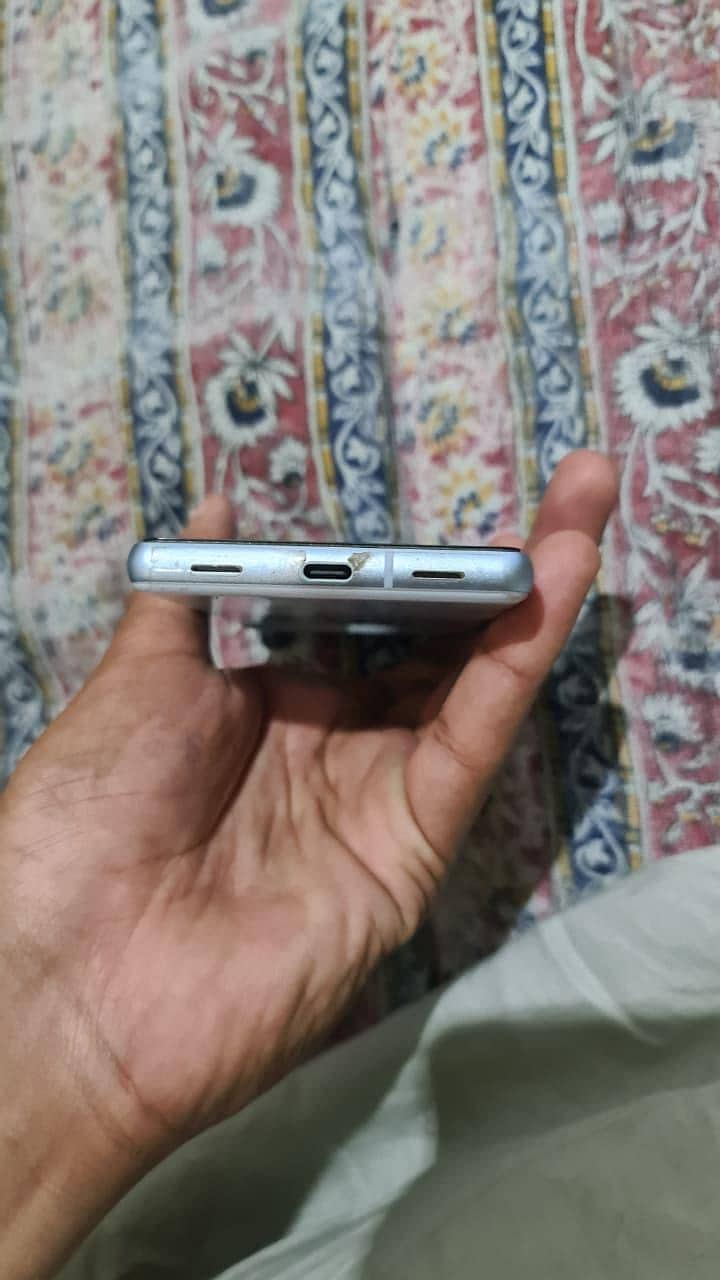 Google Pixel 7a 4