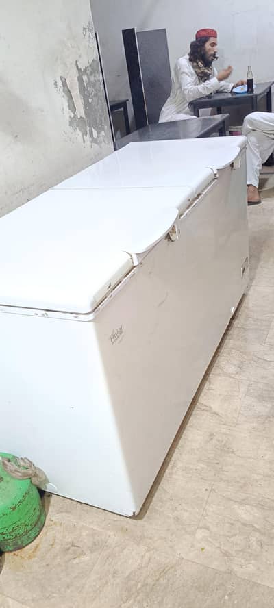 tabal sat chair  sat farizar display for sale