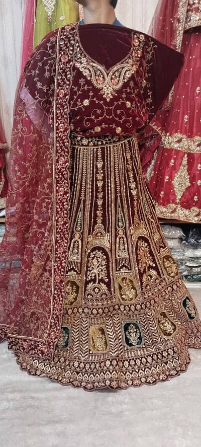Bridal Valvat Lehnga