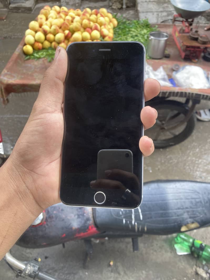 Apple iPhone 6 Plus 7
