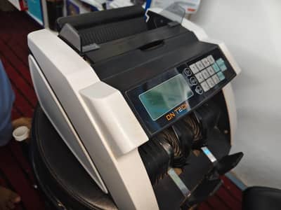 Cash Counting Machine with Fake Note Detection