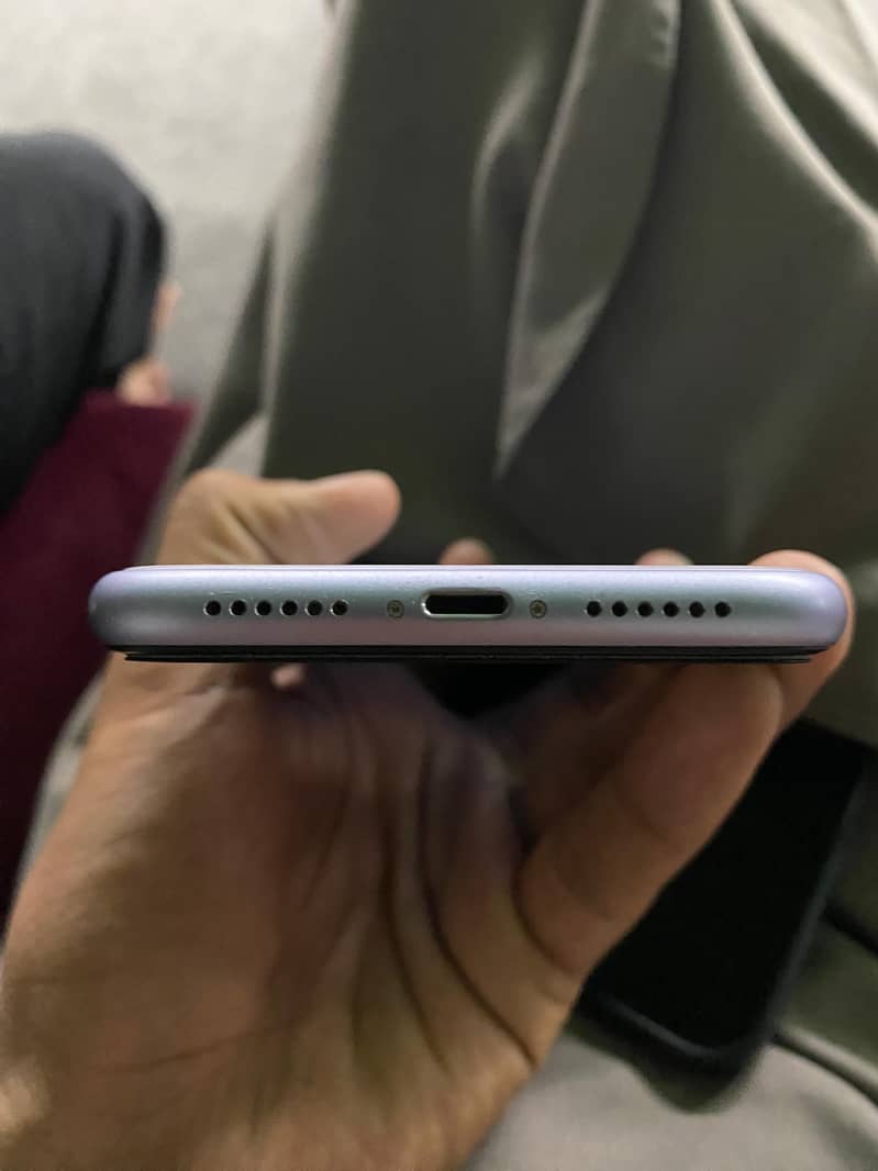iphone 11 4