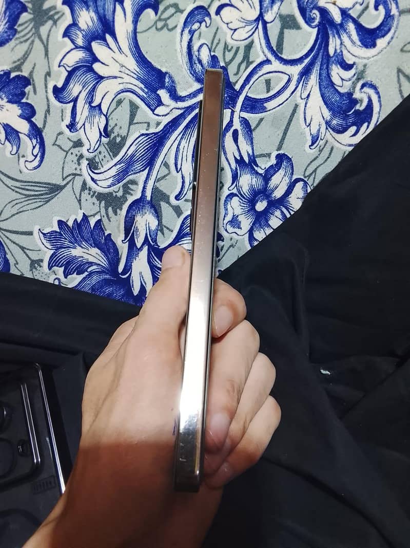 Infinix Note 40 4