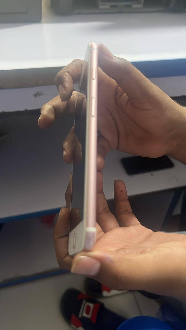 Apple iPhone 7 Plus 3