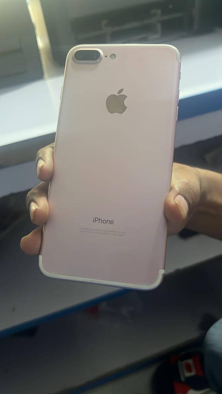 Apple iPhone 7 Plus 7