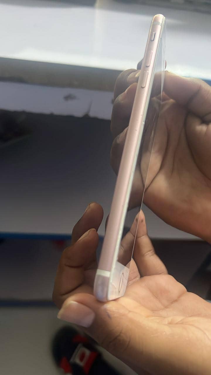 Apple iPhone 7 Plus 8