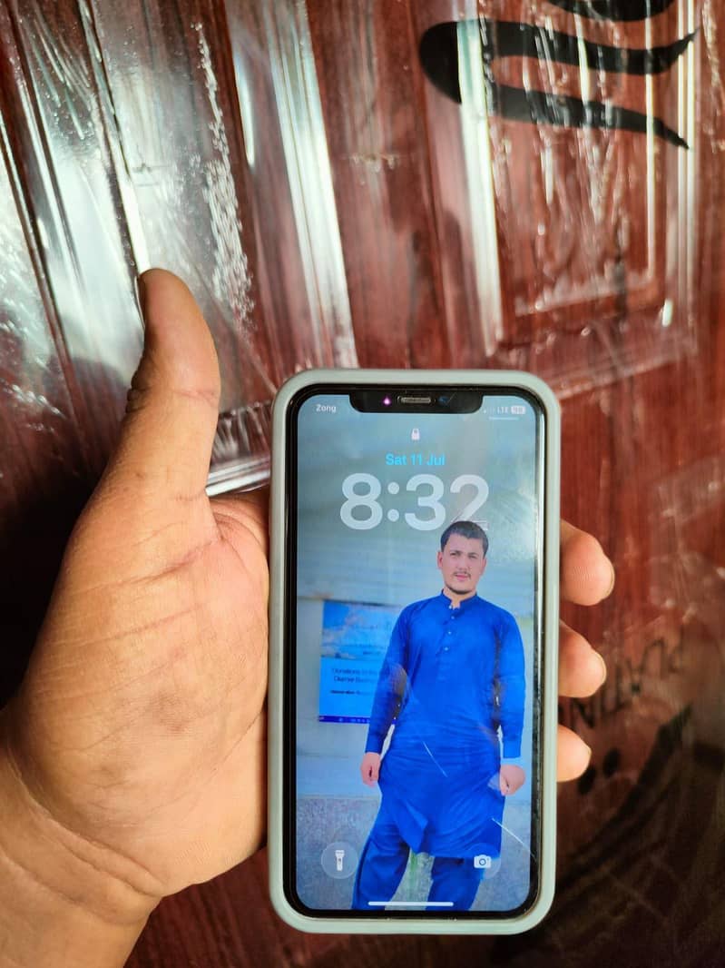apple iphone 11pro 4