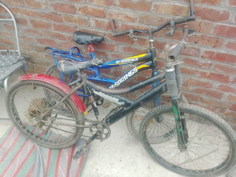 دونوں سائینکلیاں صرف چار ہزار کی چسکے والے دور رہیں 8