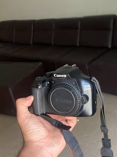 Canon 1300d lush condition 10/9 only serious buyer contact me