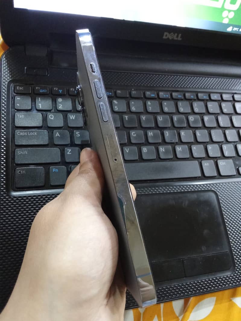 Apple iPhone 13 Pro Max 1