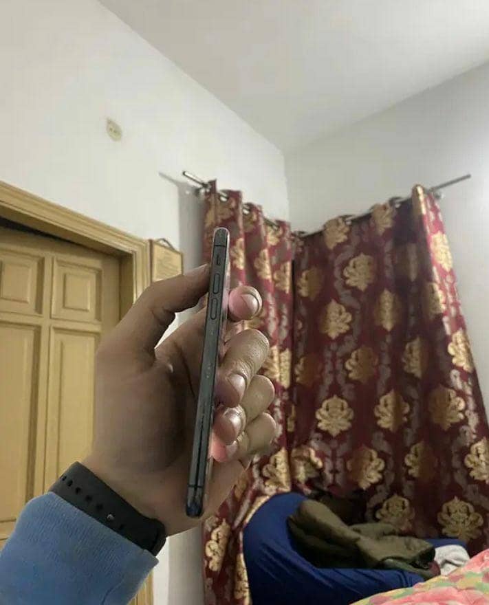 iPhone xs 1