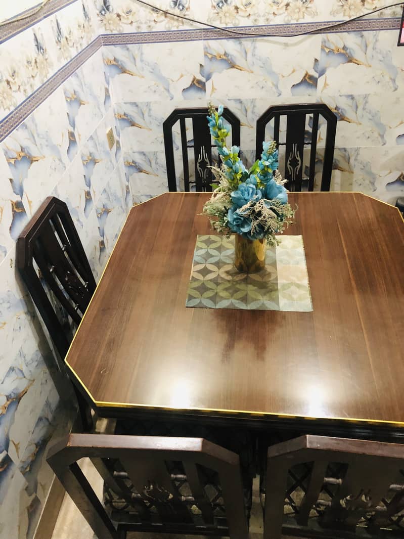 Dining Table & Chairs 1