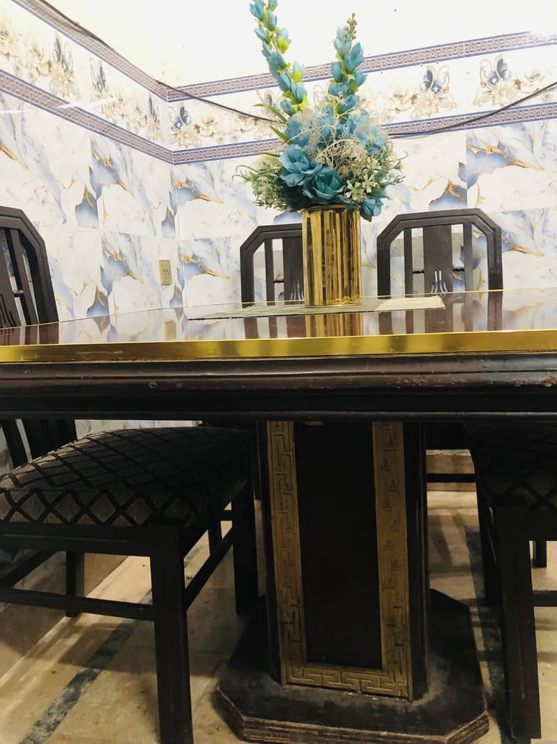 Dining Table & Chairs 5