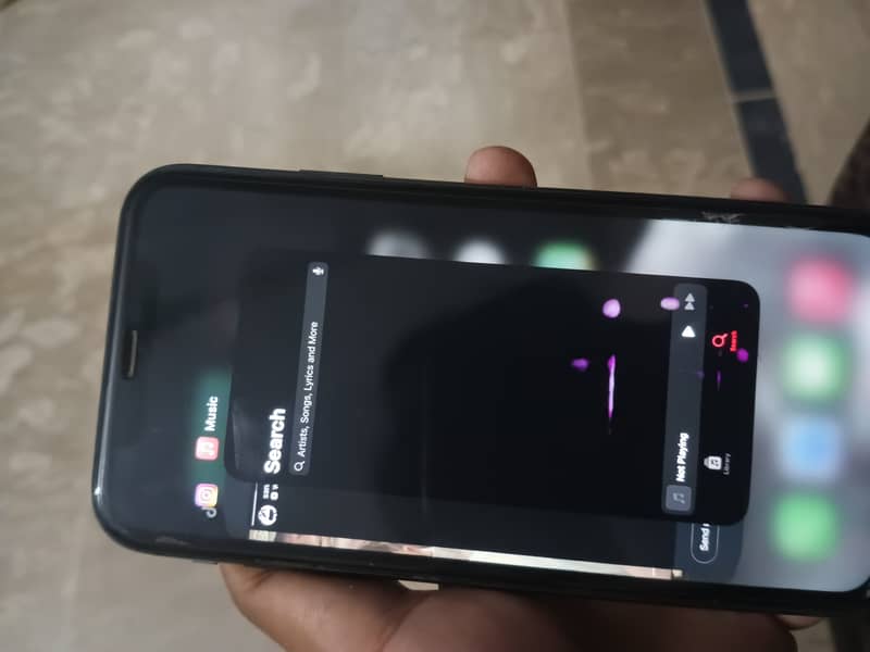 Apple iPhone 11 3