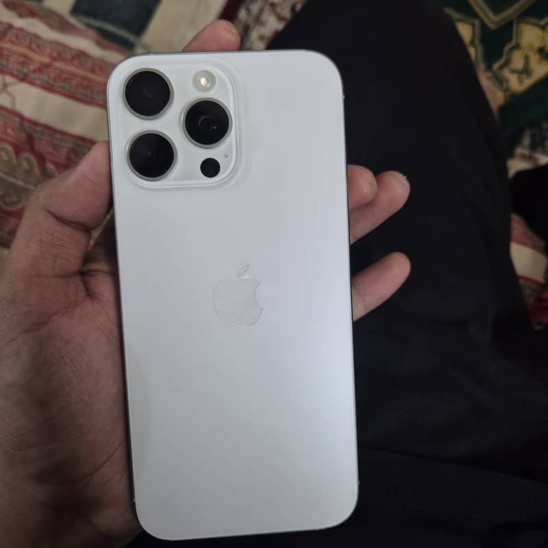 Iphone 16 pro max 1