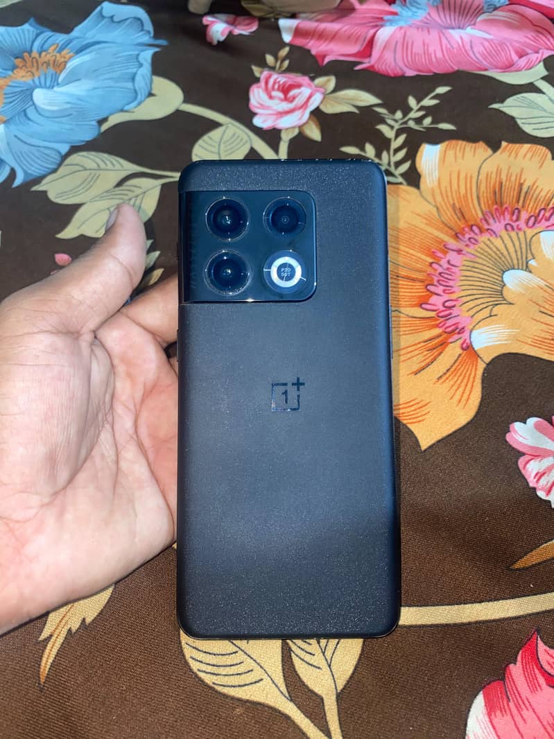 One Plus 10 Pro 5