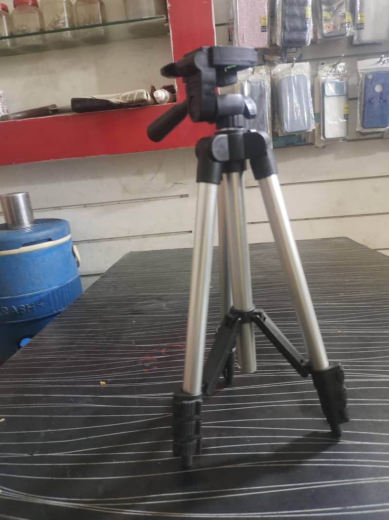 video stand 1