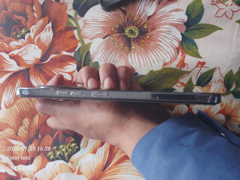 Tecno CAMON 30 1