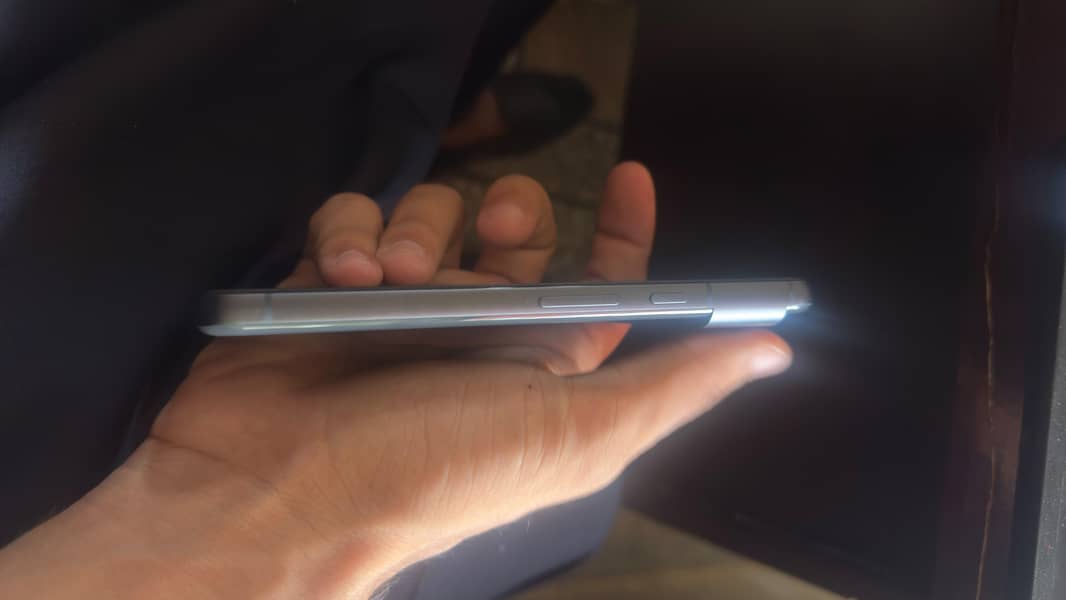 Google Pixel 8 2