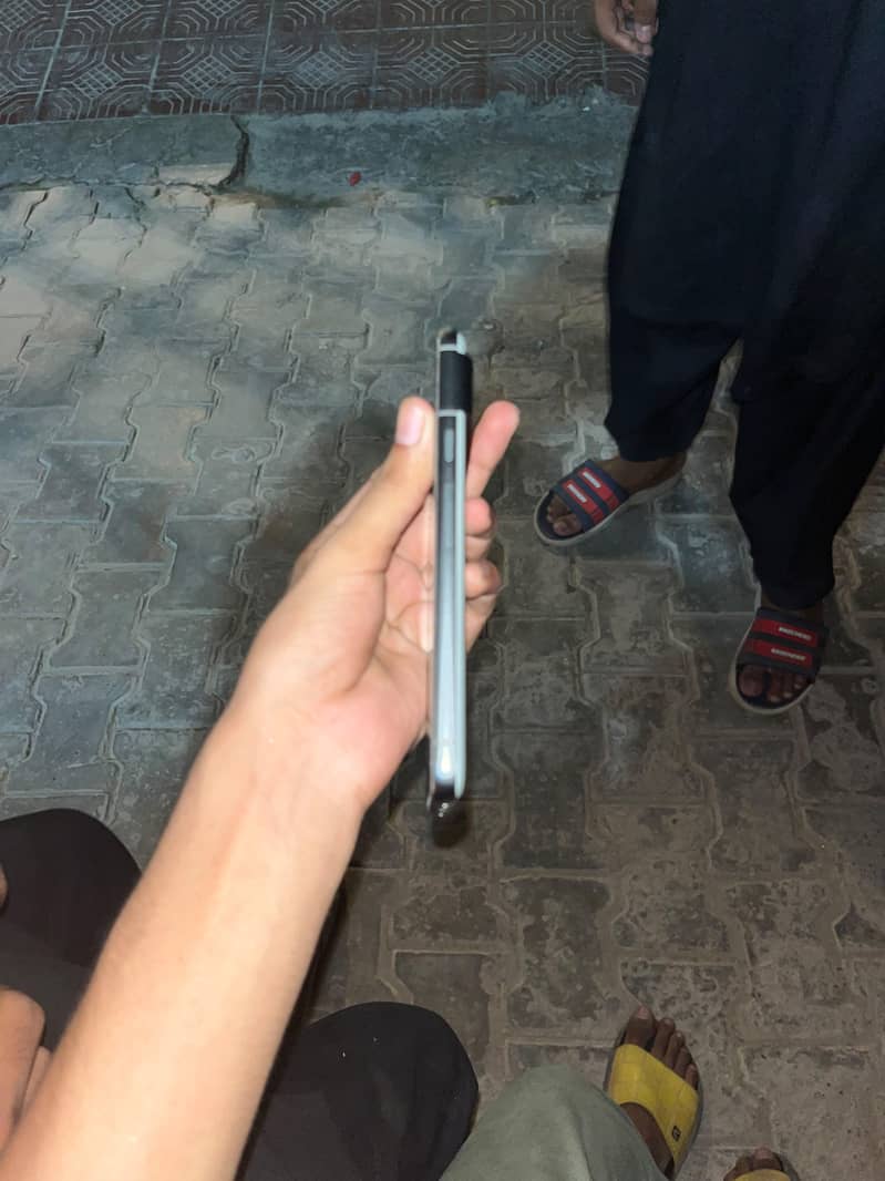 Google Pixel 8 2