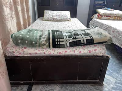 Local,used,twin single beds