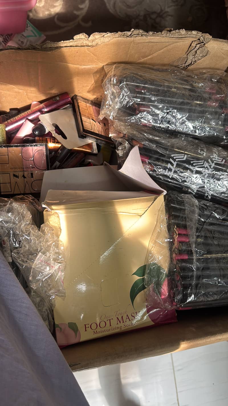Makeup wholesale 3