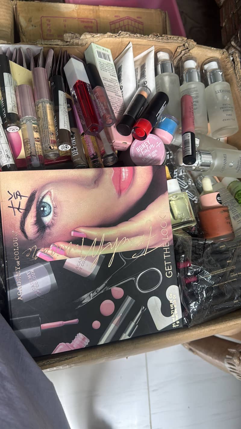 Makeup wholesale 4