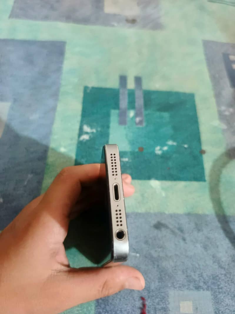 Apple iPhone 5s 0